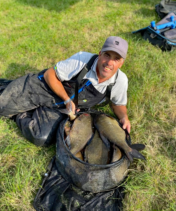 Des Shipp caught a total weight of 65lbs, including 16 bream from 1lb to 6lbs