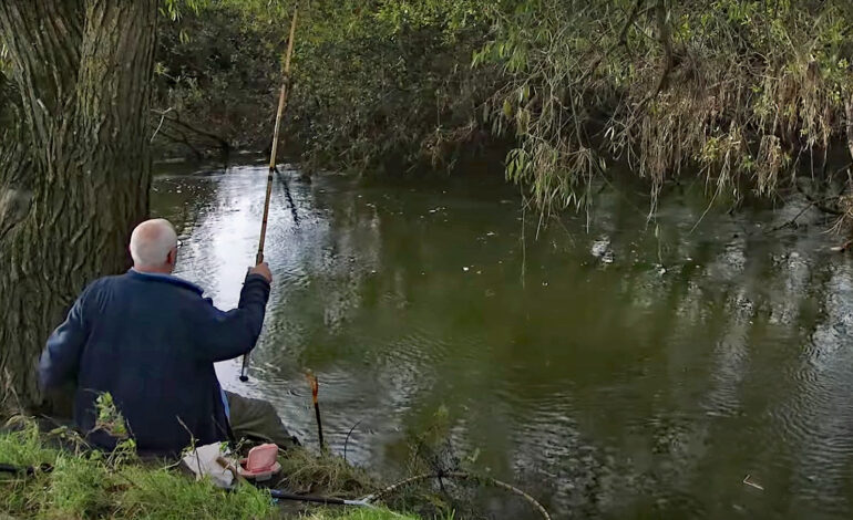 Watch some Old School fishing on the Dorset Stour with Kevin Parr